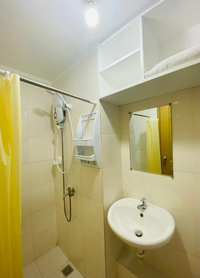 8 Spatial Condominium Davao Екстер'єр фото