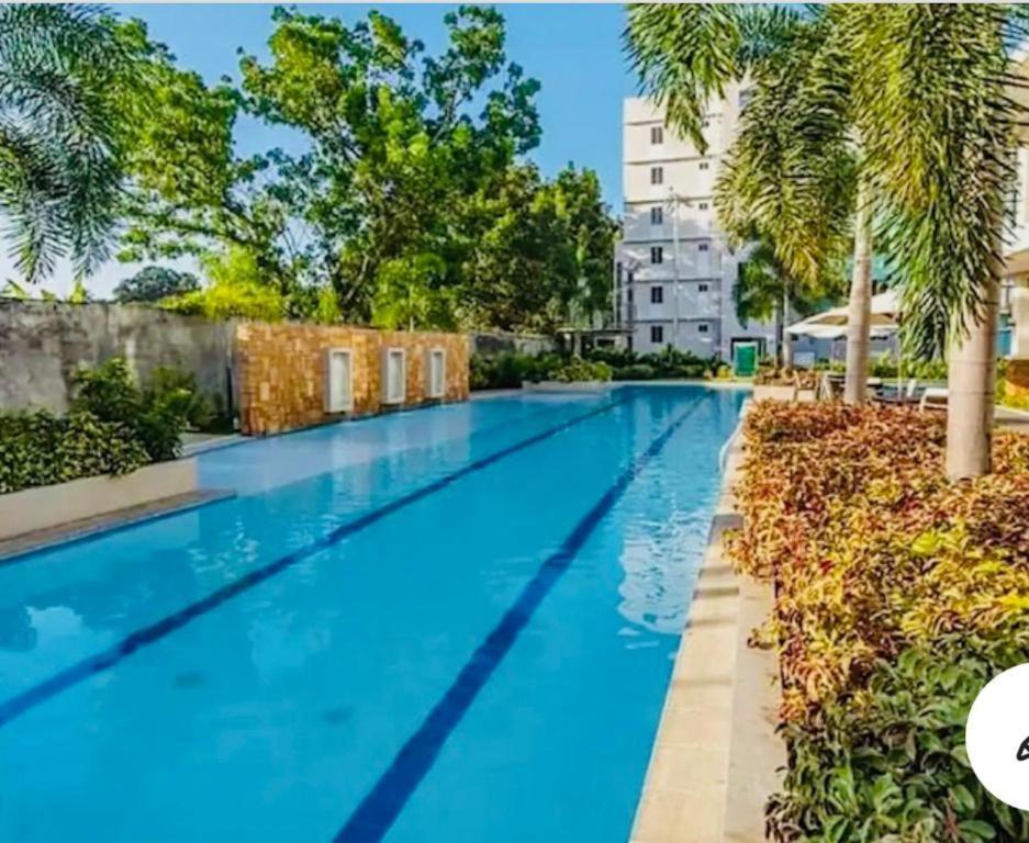 8 Spatial Condominium Davao Екстер'єр фото