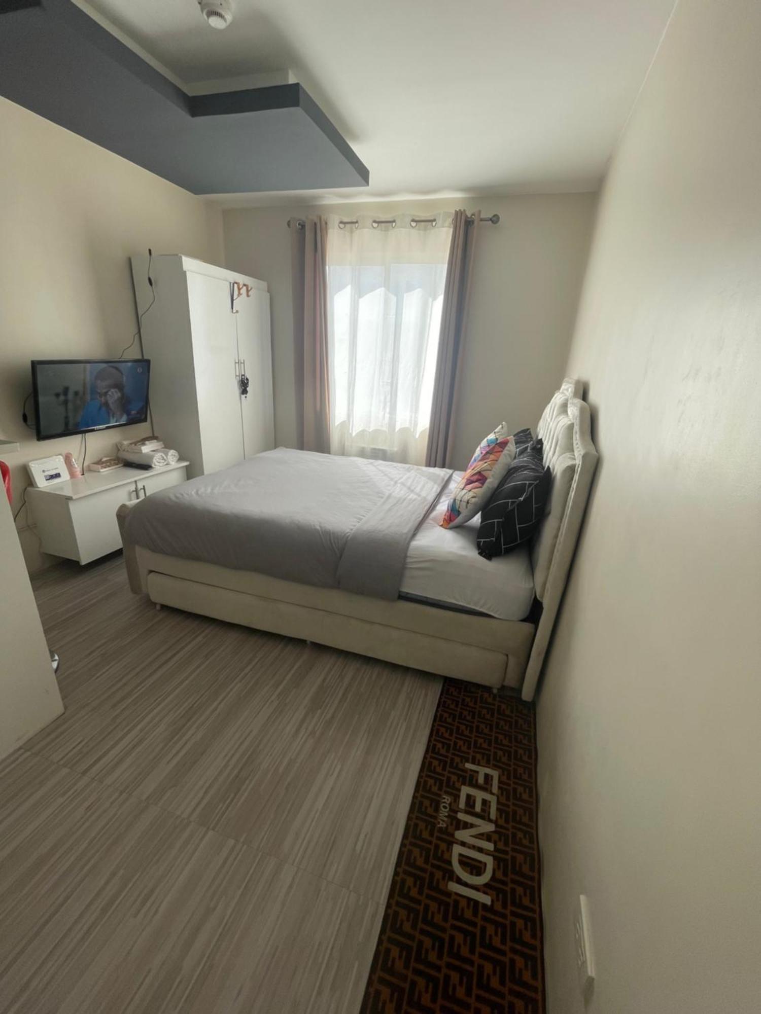 8 Spatial Condominium Davao Екстер'єр фото