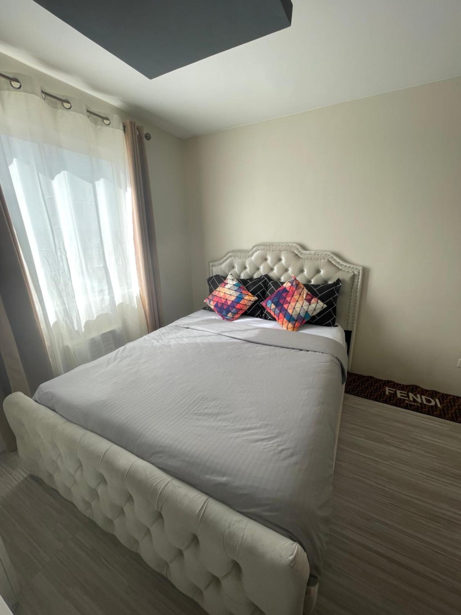 8 Spatial Condominium Davao Екстер'єр фото